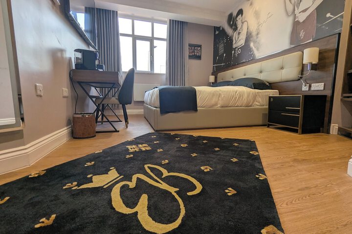 Room 50 of 117