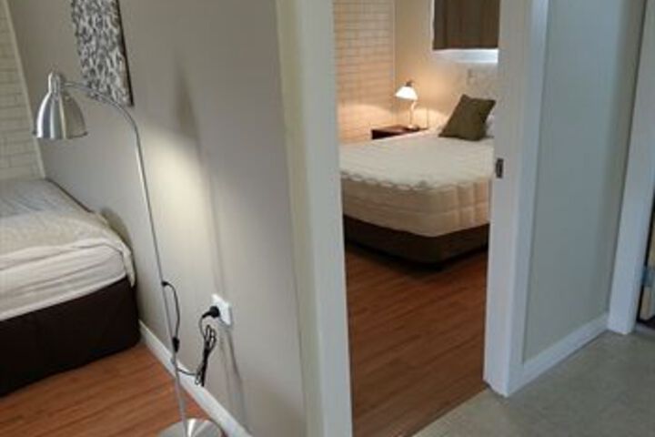 Room 6 of 15