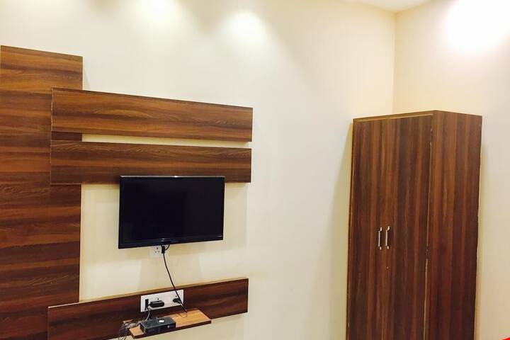 Room 12 of 39