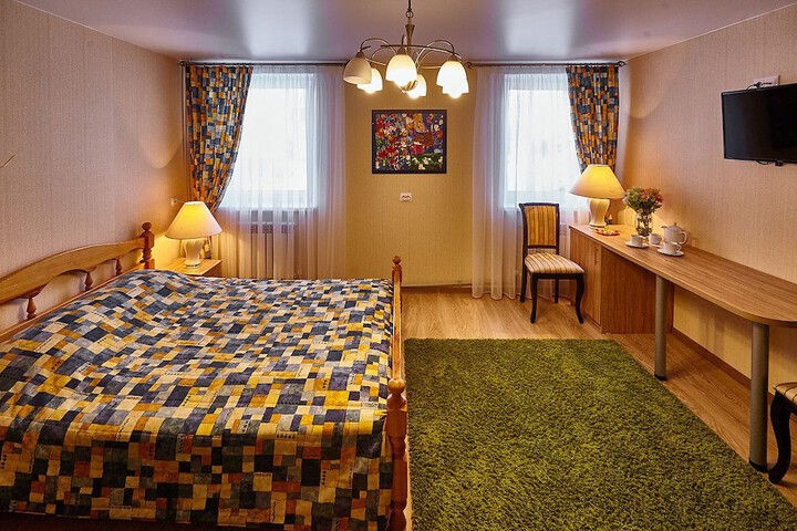 Room 8 of 48