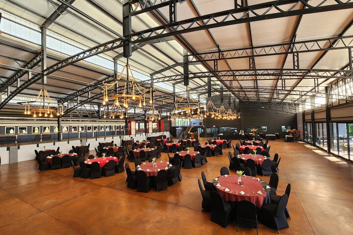 Ballroom/Hall 58 of 64