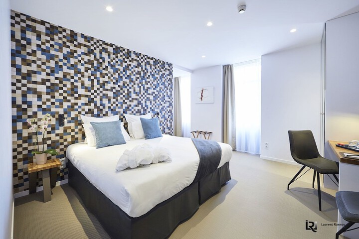 Room 6 of 52