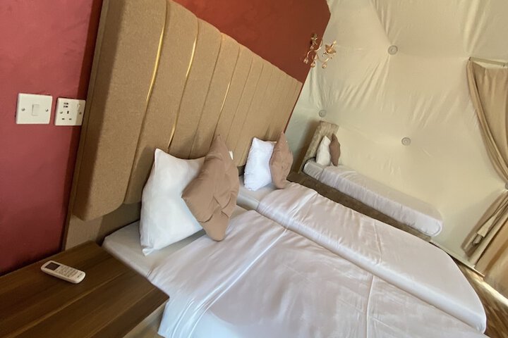 Room 39 of 122