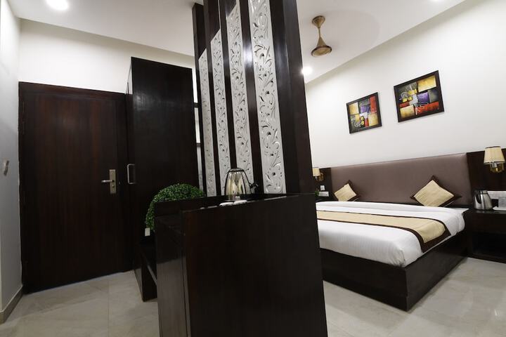 Room 13 of 45