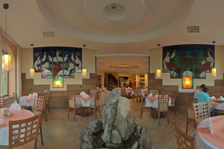 Dining 64 of 86