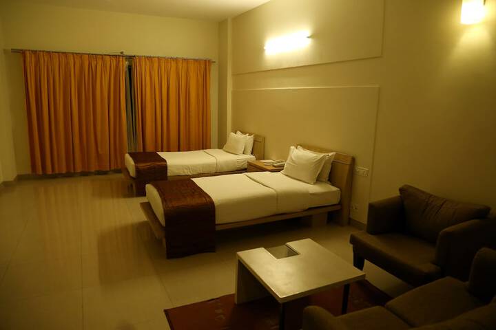 Room 4 of 39