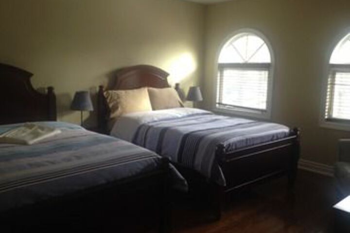 Room 13 of 28