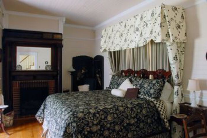 Room 35 of 49