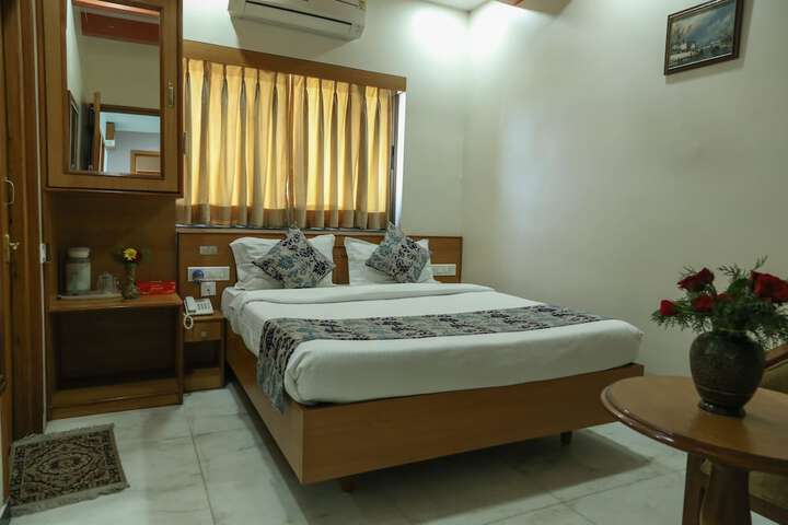 Room 16 of 31