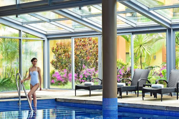 Pool 125 of 250