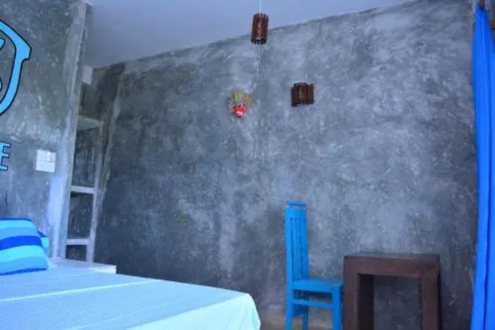 Room 11 of 27