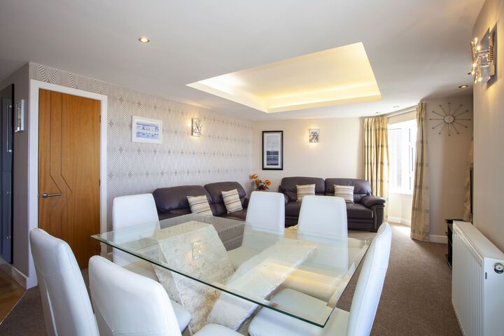 Room 32 of 60