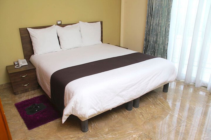 Room 9 of 55