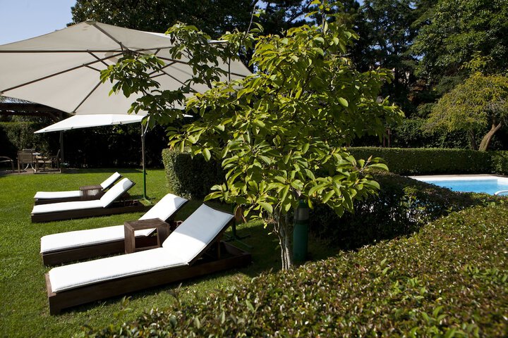 Hotel Exterior 47 of 48