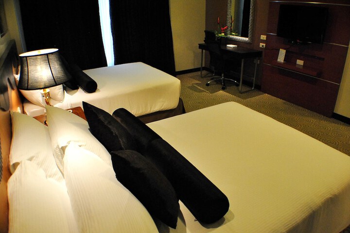 Room 37 of 95