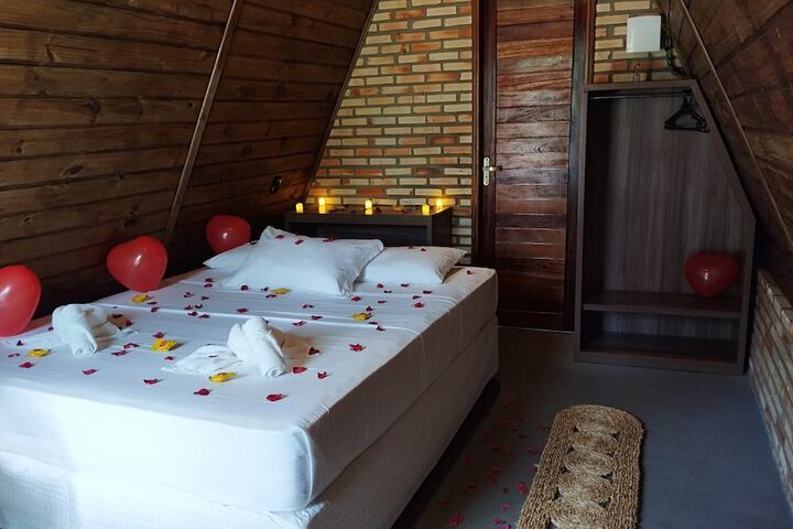 Room 2 of 33
