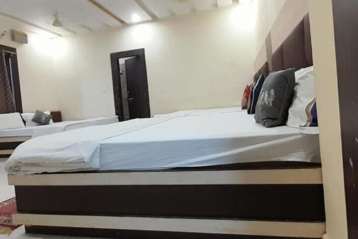 Room 20 of 38