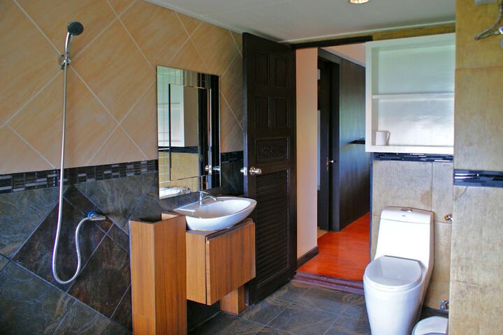 Room 77 of 105
