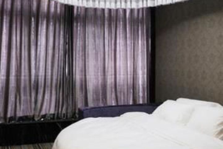 Room 29 of 52