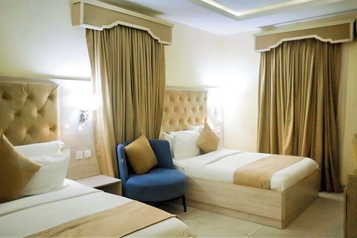 Room 5 of 49