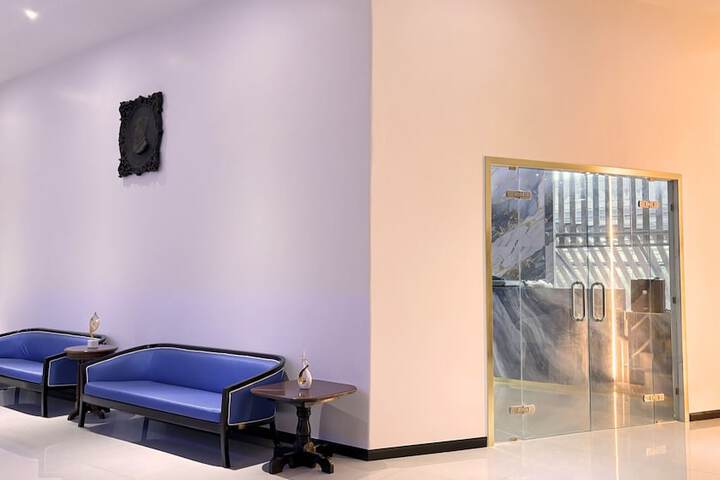 Hotel Interior 10 of 78