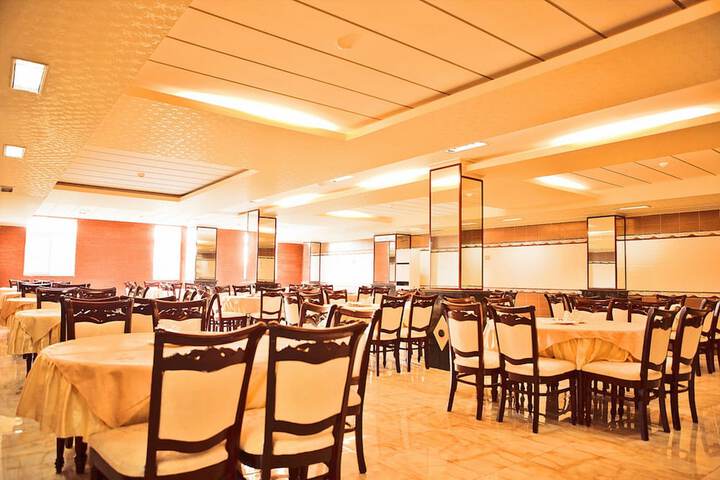 Dining Photos