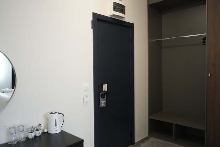 Room 48 of 110