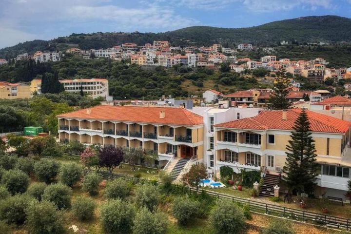 Paradise Hotel