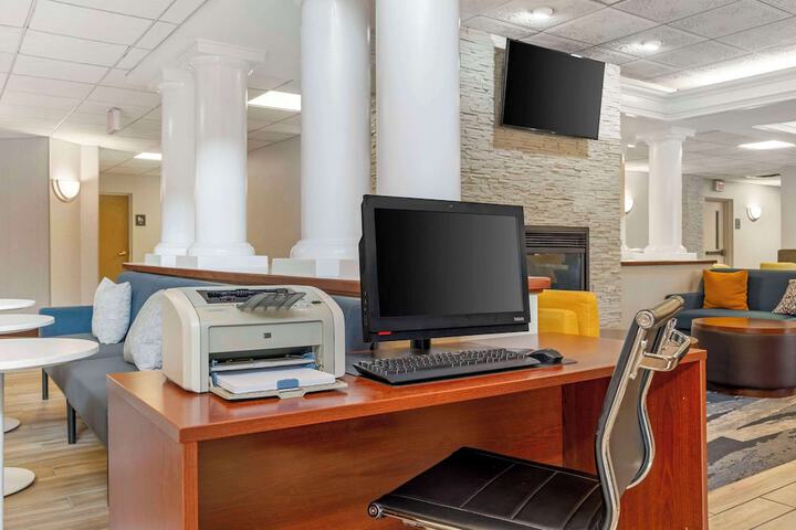 Business Center 46 of 52