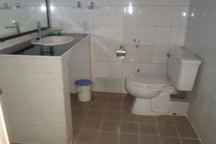 Room 9 of 39