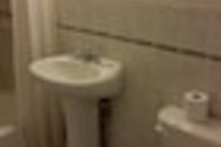 Room 35 of 63