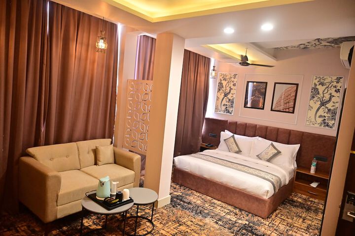 Room 5 of 23