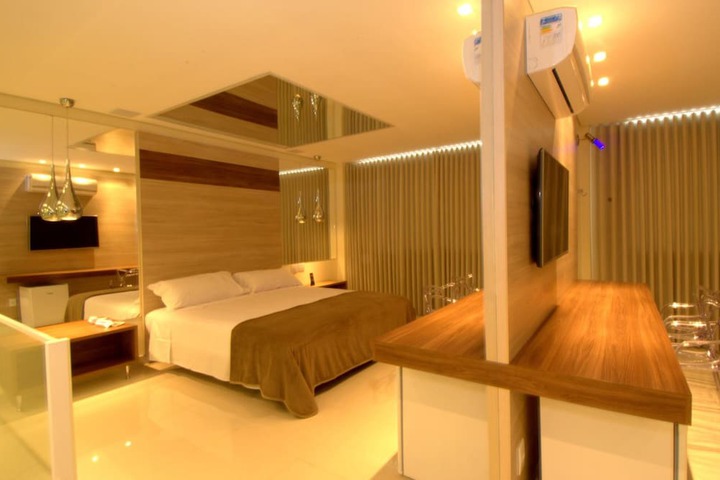 Room 15 of 37