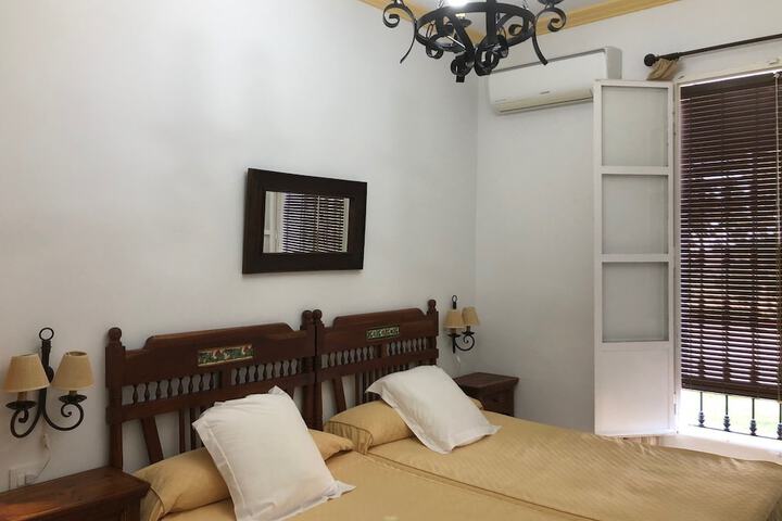 Room 5 of 49