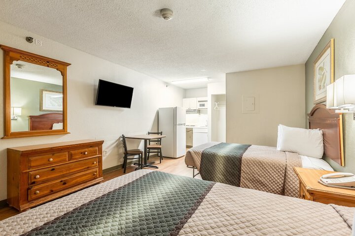 Studio Double Bed (2 of 4)