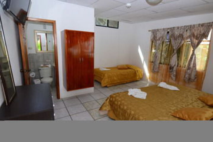 Room 5 of 7