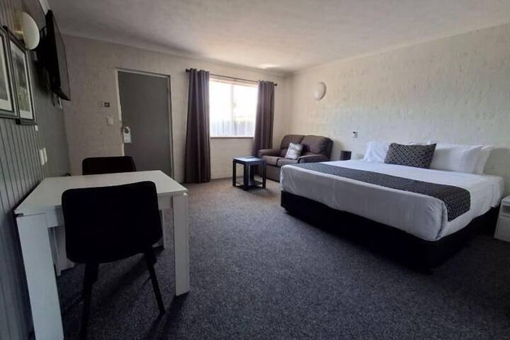 Room 5 of 21