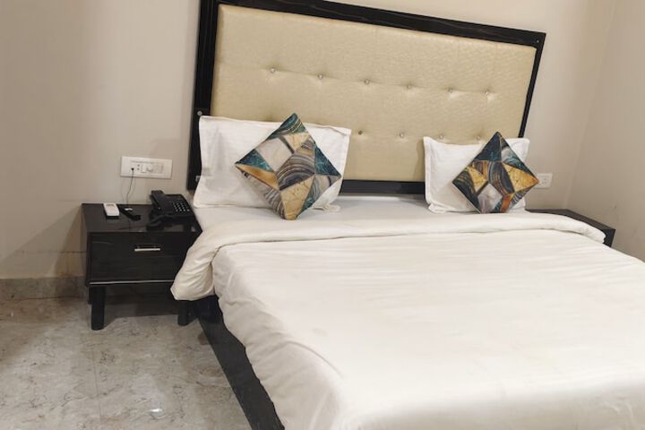 Room 3 of 26