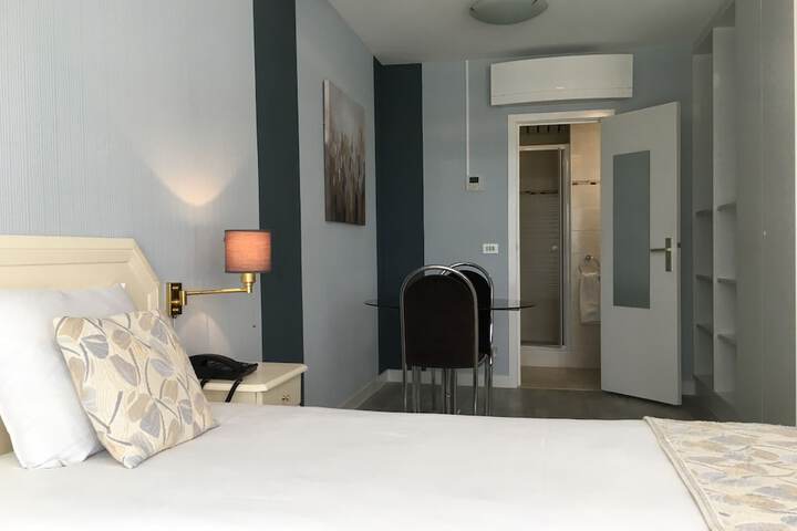 Room 54 of 132