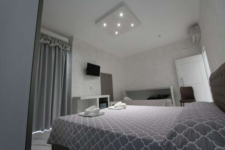 Room 12 of 89