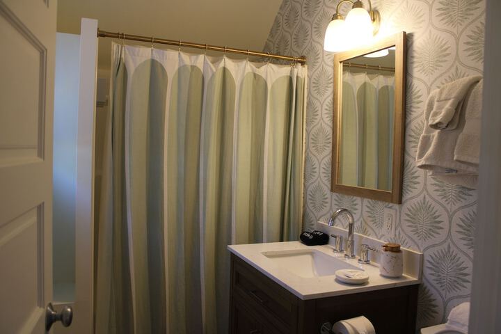 Room 28 of 51