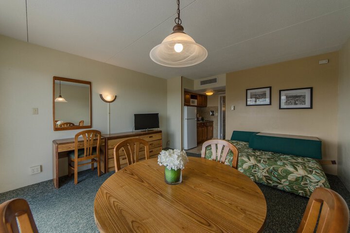 Room 144 of 216