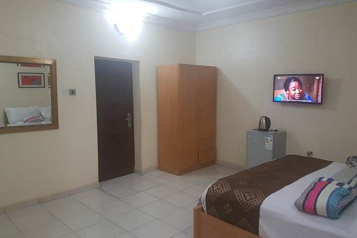 Room 10 of 20
