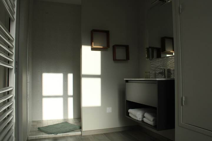 Room 66 of 137