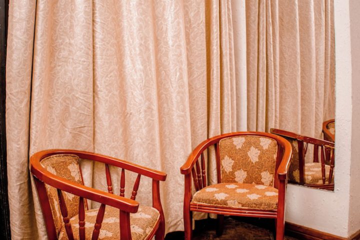 Room 32 of 146