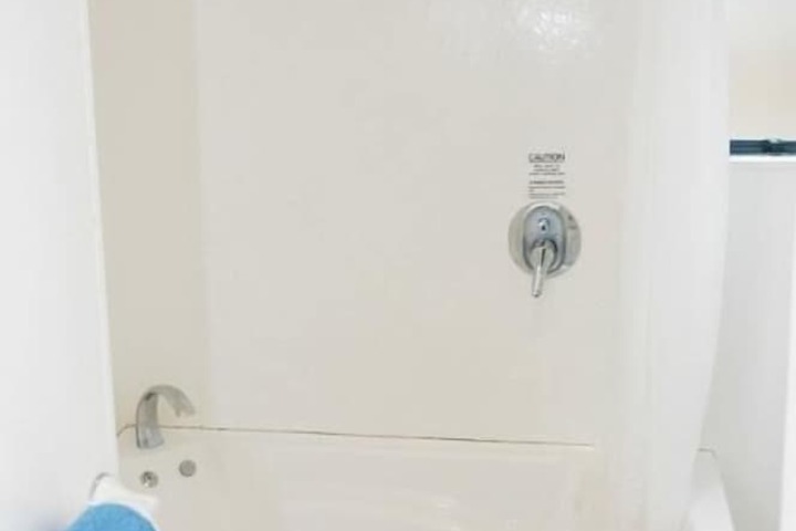 Room 5 of 13