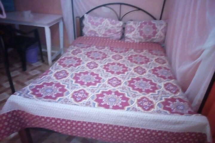 Room 4 of 11