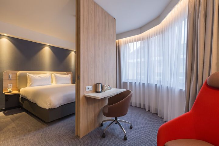 Room 14 of 59