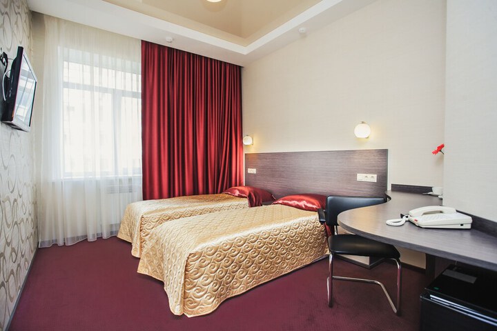 Room 13 of 42