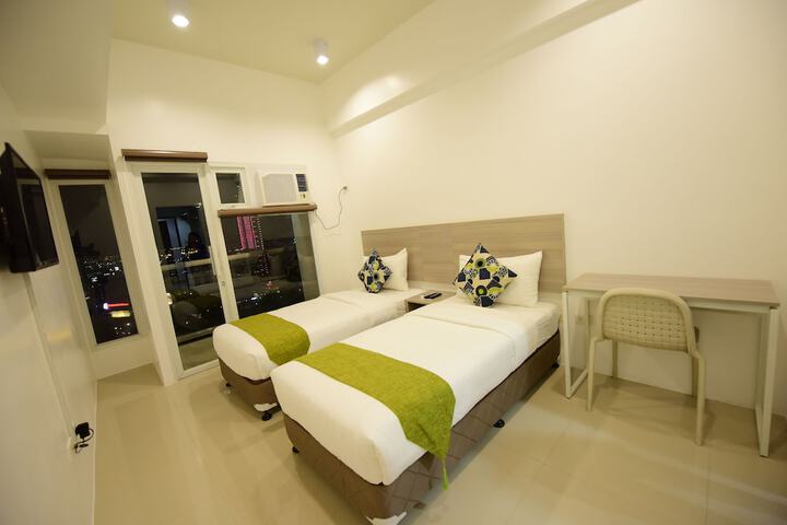 Room 2 of 16